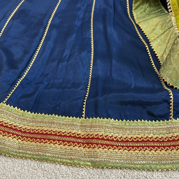 Pakistani zainab hassan floor length embroidered 3pcs outfit - Picture 4 of 11